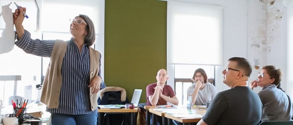 cours-espagnol-montreal-prof et eleves (1)